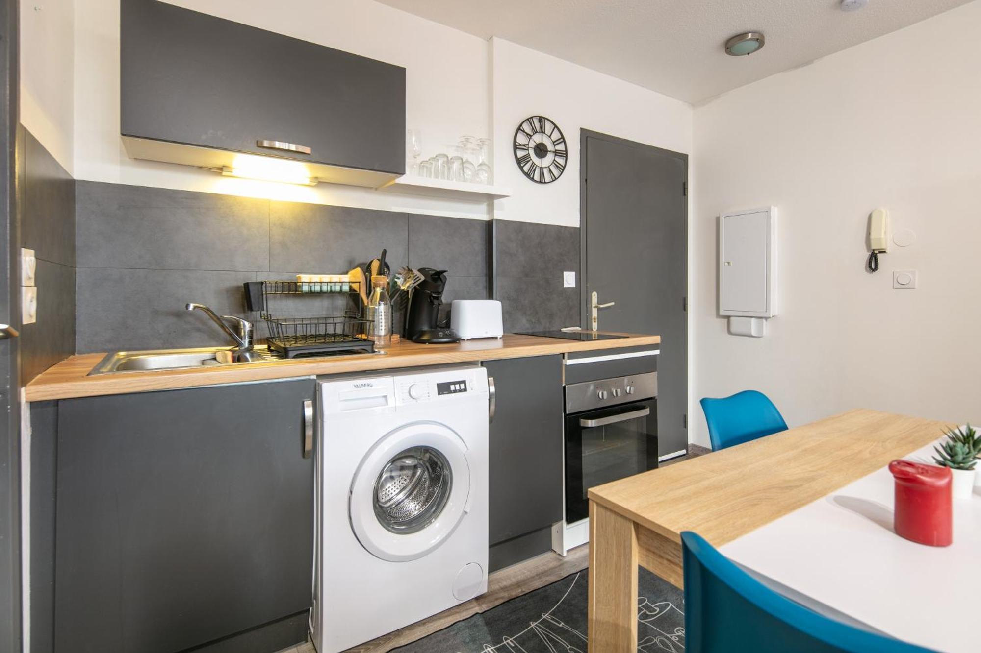 Le Coeur Des Montagnes - Parking Prive Appartement *